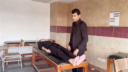 Mohamed Alaa El Dinary on Instagram‎: "Muscle Energy Technique autogenic inhibition post isometric relaxation at three range of movement #مهندس_العلاج_الطبيعى #دكتور_محمد_علاء_أكتوبر #مهندس_العظام #fyp #مصر #trendy #viral #physiotherapy"‎