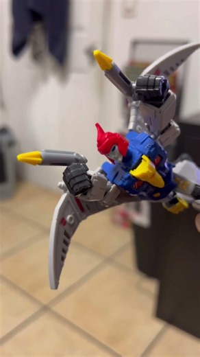 Posing ‪@Blokees‬ Swoop #transformers #viral #transformersriseofthebeastsreview