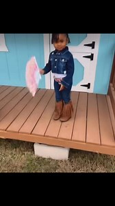 Lil Momma got her Fan and Her Boots on the Ground 🔥🔥🔥 #SheUnderstoodTheAssignment #BootsOnTheGround #WhereThemFansAt #SouthernSoul #803fresh #countryside | Dexter Goldwire Jr.