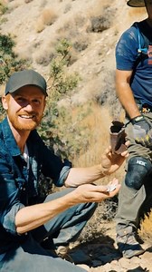 Metal detecting the abandoned mining town of Cerro Gordo! | Ghost Town Living
