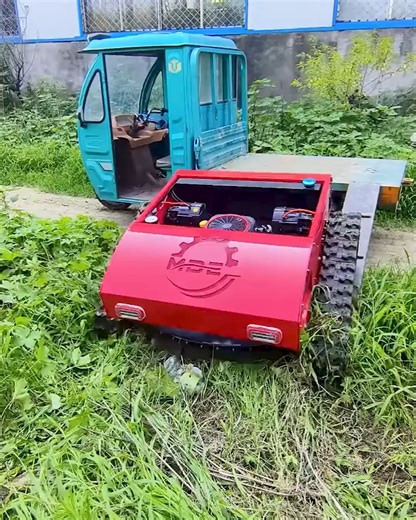 Field Cleaning With Robot Mower #grasscutting #robotmower #farmingtools #redmachine #autograsscleaning | Deep Dive News