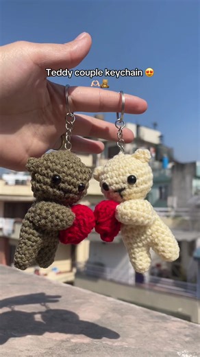 Teddy couple keychain 🫶🏻❤️😍#deliveryallovernepal🇳🇵 #fypシ #theartfullsoul #giftideas #unfrezzmyaccount