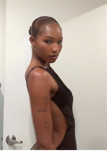 a slick back bun never disappoint me | Slick Back Bun