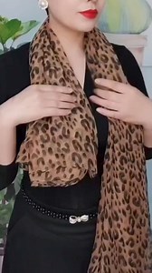 4.4K views · 55 reactions | Scarves #teaching #fashion ##tyingscarf #varying #varying #silkscarf #scarf_cut | Dress prepare | Facebook