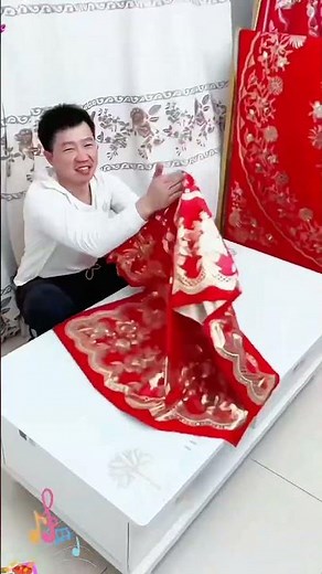 This square, waterproof, oil-proof, and washable tablecloth is perfect for home use.It's beautiful 😍