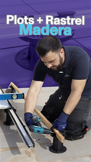 🤔 Cómo instalar rastrel de madera sobre plot, paso a paso. 👉 Retiramos las pestañas del plot, colocamos el anclaje de madera, clipamos y atornillamos el rastrel para una instalación registrable, estable y preparada para la dilatación. ✨ Una solución profesional para tarimas y estructuras exteriores. #RastrelDeMadera #InstalaciónSobrePlot #TarimaExterior #SistemaRegistrable #AnclajeDeMadera #Construcción #Reformas #InstalaciónProfesional #Peygran | Peygran