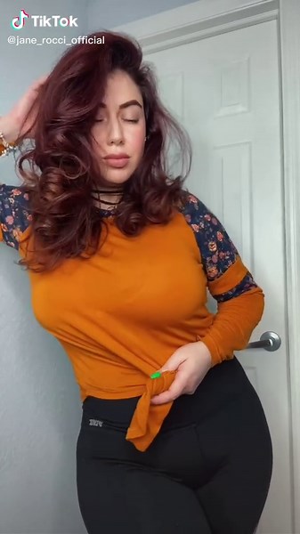 Jane (@jane_rocci_official)’s videos with