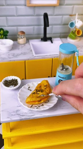 Mini Omelette Recipe for Breakfast | Tiny Cooking