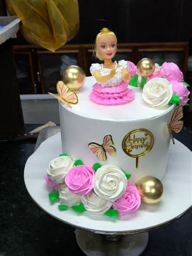 barbie doll cake tutorial easy decoration ideas#chocolate #viralvideos #trendingvideo #cakedecorating