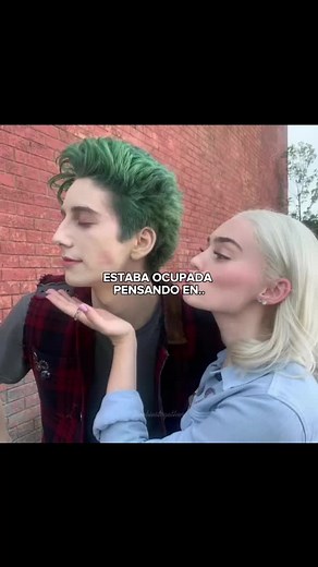 Y DICEN QUE ES BUENO EN LOS IDIOMAS🤔🧐 #megdonelly #alieninvasion #zombies3👽🛸 #fypシ #zombies2 #someday