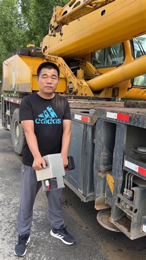 9.2K views · 481 reactions | #Handheld Marking Machine#Metal Engraving Tool#Punch Machine#Metal Stamp Machine#Dot Peen Marking Machine | Brenda Liu | Facebook