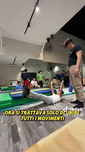 I miei allievi provano FRONTFLIP a caso!!! Impariamolo! #allievi #parkour #corsi #lezione #CapCut