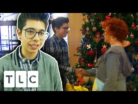 Teenager Buys Xmas Presents For Kids Hospital Using His Coupons | Extreme Couponing: Holiday Haul