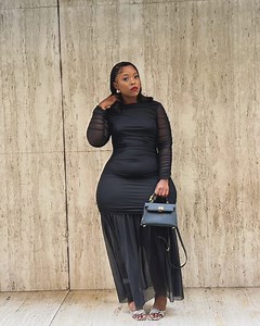 Nomsiza Msibi on Instagram: "Timeless in black🖤 👗: @denims_sa 👜: @denims_sa"
