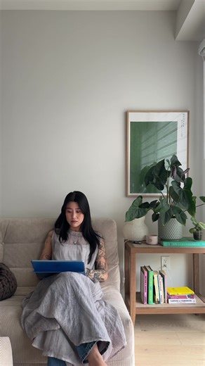 #MicrosoftPartner Juggling freelancing and content creation can feel like A LOT sometimes. That’s why I’m gearing up with @Microsoft so that I have a device that can keep up with the busy work days. My Copilot PC has been so fun to explore some of the most magical AI-powered features that have made my workflow so much more efficient. Learn more about them in the link in my bio! #AIpowered #remoteworking #freelancer #contentcreator #copilotpc