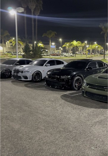 Exploring Hellcat Charger Sounds: Supercharged Revving