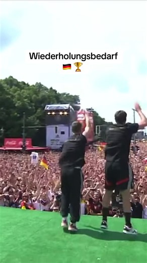 Die Deutschen die geh'n so: Fan-Gesang & Jubel 2014