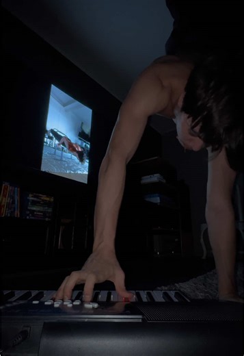 Mastering Handstands and HSPUs in Calisthenics