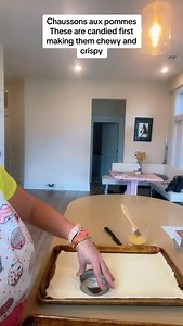 12K views · 683 reactions | One of my absolute favorites any time of year Pro tips Use honey crisp apples Watch my video on caramelizing the apples Use a good puff pastry For shine brush with simple syrup when they come out of the oven ! Signed copies of the book are of course linked in my bio ! | Bake it with Mel | Facebook