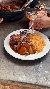 Pollo en adobo con papas 😉 | Cocinando en el fogón