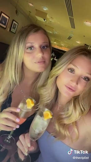 Restaurant Reviews: Le Petit Chef at The View #nyc #4d #experience #cartoon #ratatouille #divorce #animation #bucketlist