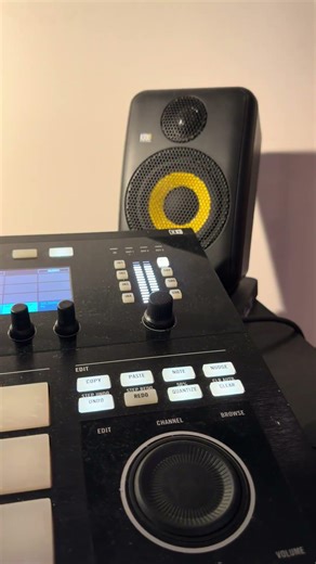 MASCHINE STUDIO TRAP BEAT #shorts #shortsfeed #beats #maschine #nativeinstruments #music #hiphop