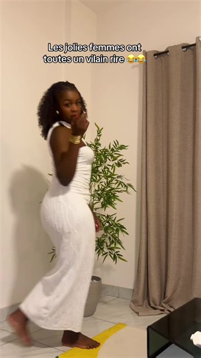 Qui a dit que jolie bébé ne savais pas dansé ? 😂😂 #holysheilla