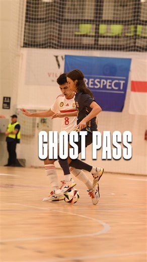Have you ever seen a ghost pass before 👀💨 #futsal #englandfutsal #futsalskills #futsala #footballskills | England Futsal