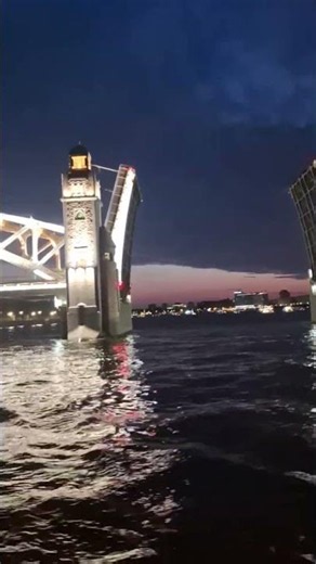 #russian #tourism #russiancity #creuse, Saint Petersburg’s famous drawbridges open nightly