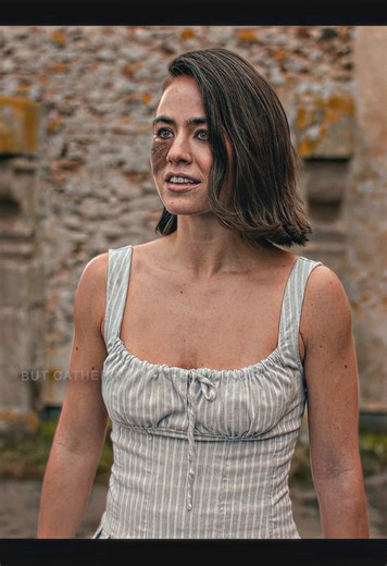 Intriguing Drama of Trust and Betrayal in Influencer Life