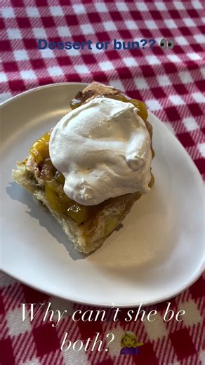 Dessert or bun?? Why can’t you have both? 💁‍♀️ #nonakedbuns