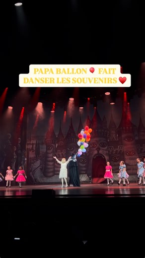 Papa ballon fait danser les souvenirs sur la tournée 50 ans d’amour ♥️🎈 | Chantal Goya