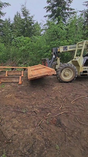 Pro Tip: Flipping the pile is a skill that every telehandler driver will soon master. This was an education teaching and operator how to master