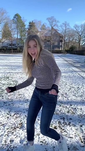 Exploring Ariana Grande's '7 Rings' and the Winter Vibes