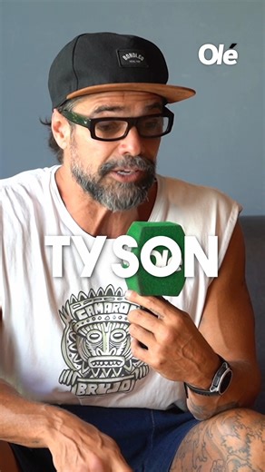 53K views · 270 reactions | 壘 LA VEZ QUE LUCIANO CASTRO SE LE COLGÓ A ¡MIKE TYSON! ▶ El actor, fana del boxeo, habló con Olé en la antesala de su unipersonal en temporada de verano 'Caer (y levantarse)' y contó la vez que se cruzó con el emblemático boxeador en aeroparque y le pidió una foto  La nota completa en nuestra web y Youtube  @sergio_stuart @nicolaroccanarvaez | Diario Olé | Facebook