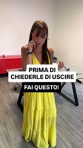 Uno degli errori più comuni che vedo negli uomini è avere fretta. Vedono una donna che li attrae e subito pensano: “Devo invitarla a uscire. Devo colpirla subito.” Se ti ci ritrovi, tranquillo: non sei solo. E posso immaginare quante occasioni ti sei lasciato sfuggire solo perché non sapevi come gestire il momento e avevi paura che lei si potesse fidanzare con un altro. Il problema è che, agendo così, non dai al suo cervello e al suo cuore il tempo di incuriosirsi davvero. E nel 90% dei casi, la
