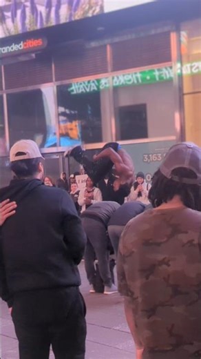 raw footage Manhattan Street performers #dance #talent #funny #manhattan