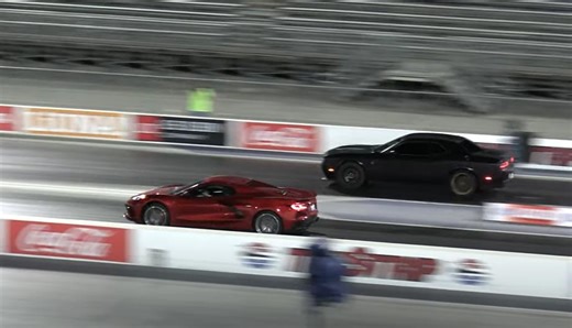[VIDEO] C8 Corvettes VS Mopar at the Drag Strip - Corvette: Sales, News & Lifestyle