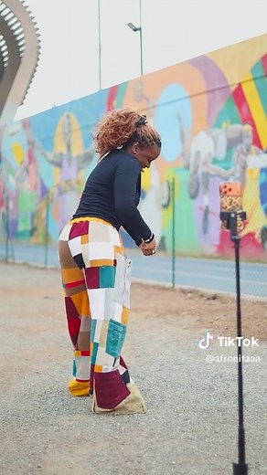 Kwadwo Man Cauldron Pants: Ghanaian Fashion Flex! 🔥