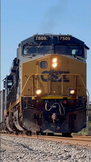 CSX B339 W/ Experimental Biofuel Powered CM44AH Duo w/ Nice Horn Action!! #csx #freighttrain
