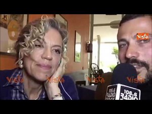 Unioni Civili, la Cirinnà canta Macho Man al karaoke