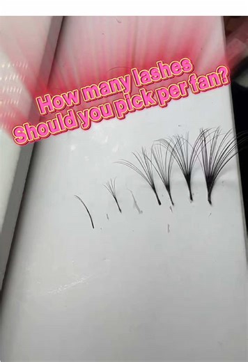 How many lashes should you pick per fan? There’s no set number. If you want mega volume, you pick more. If you want a smaller fan, you pick less. For natural volume, just pick a little. For hybrid, only a few. You can even do classic with 0.03 or 0.05 just pick two or three lashes and don’t fan them. It’s all about the look you want, not counting lashes. #lashartist #volumelashes #lashtips