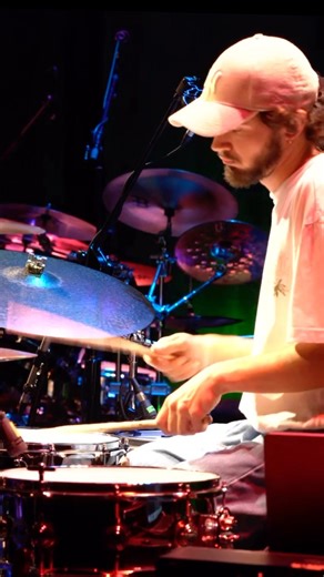 I’m working on a new single that will be hitting all streaming services soon! 🤟 Meanwhile, here’s snippet from my previous track - “Better Man” 💜 #drummer #igorfalecki #groove #newmusic @gewadrums @sabiancymbals @vicfirth @cabandrummerfest @remopercussion @dwdrums @gretschdrums @cympad @limeears ✨ Photos by Konrad Wicher, Piotr Kopacz, Piotr Oczkowski ✨Video editing by Konrad Wicher | Igor Falecki