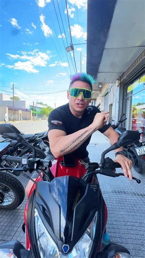 Tanito yo 🙋‍♂️ on Instagram: "Bajaj NS 160 – Ficha técnica • Motor: Monocilíndrico 4T, 160,3 cc • Potencia: 17 HP • Torque: 14,6 Nm • Caja: 5 velocidades • Refrigeración: Aire • Inyección electrónica • Suspensión delantera: Horquilla telescópica • Suspensión trasera: Monoamortiguador Nitrox • Frenos: Disco delantero y trasero • Tanque de combustible: 12 litros • Arranque: Eléctrico • Peso: aprox. 152 kg"