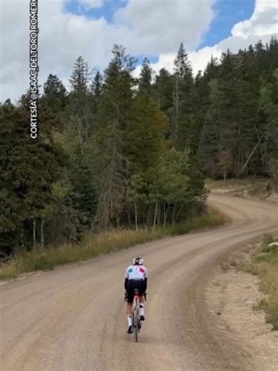🌈🇲🇽 ¡ISAAC DEL TORO QUIERE HACER LO QUE NINGÚN LATINO HA CONSEGUIDO! El mexicano llega al Mundial de Ciclismo en Montreal después de un 2026 espectacular y con un ingrediente que dispara la ilusión: ya sabe lo que es ganar en el circuito canadiense donde se disputará la prueba de ruta. 🐂🔥 🚴‍♂️💨 Casi un siglo de historia espera al primer campeón latinoamericano élite en ruta… ¿será Isaac quien rompa la barrera? 👀🏆 #Ciclismo #MundialDeCiclismo #IsaacDelToro #TiktokDeportes