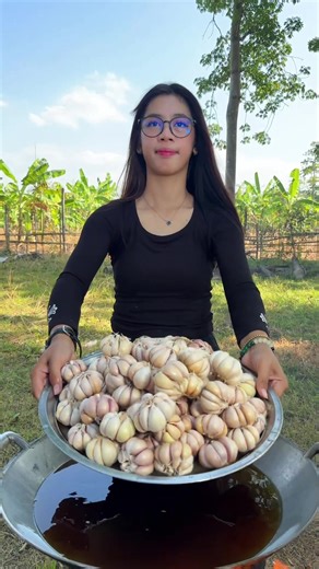 Amazing cooking deep fried garlic recipe #tiktokfood #cooking #recipe #crispy #foodlover