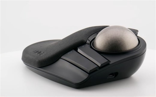 Elecom lança Huge Plus: mouse trackball gigante com bola de 52 mm, 10 botões e conexão sem fio - Adrenaline