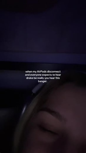 Unexpected AirPods Disconnection Moments
