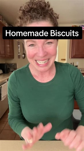Easy Homemade Biscuits Recipe | Quick & Buttery Biscuits
