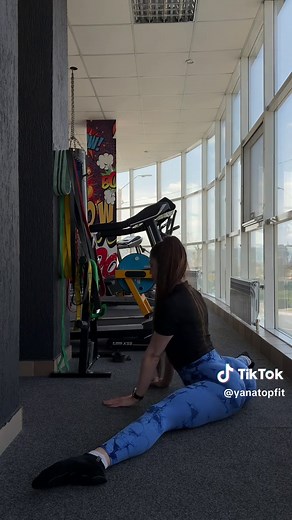 Post-workout stretching is an important part of recovery that many people underestimate. It helps relieve muscle tension, improve flexibility, and reduce the risk of injury